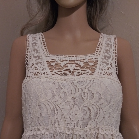 American Rag Tops - Vintage flowy tunic lace blouse